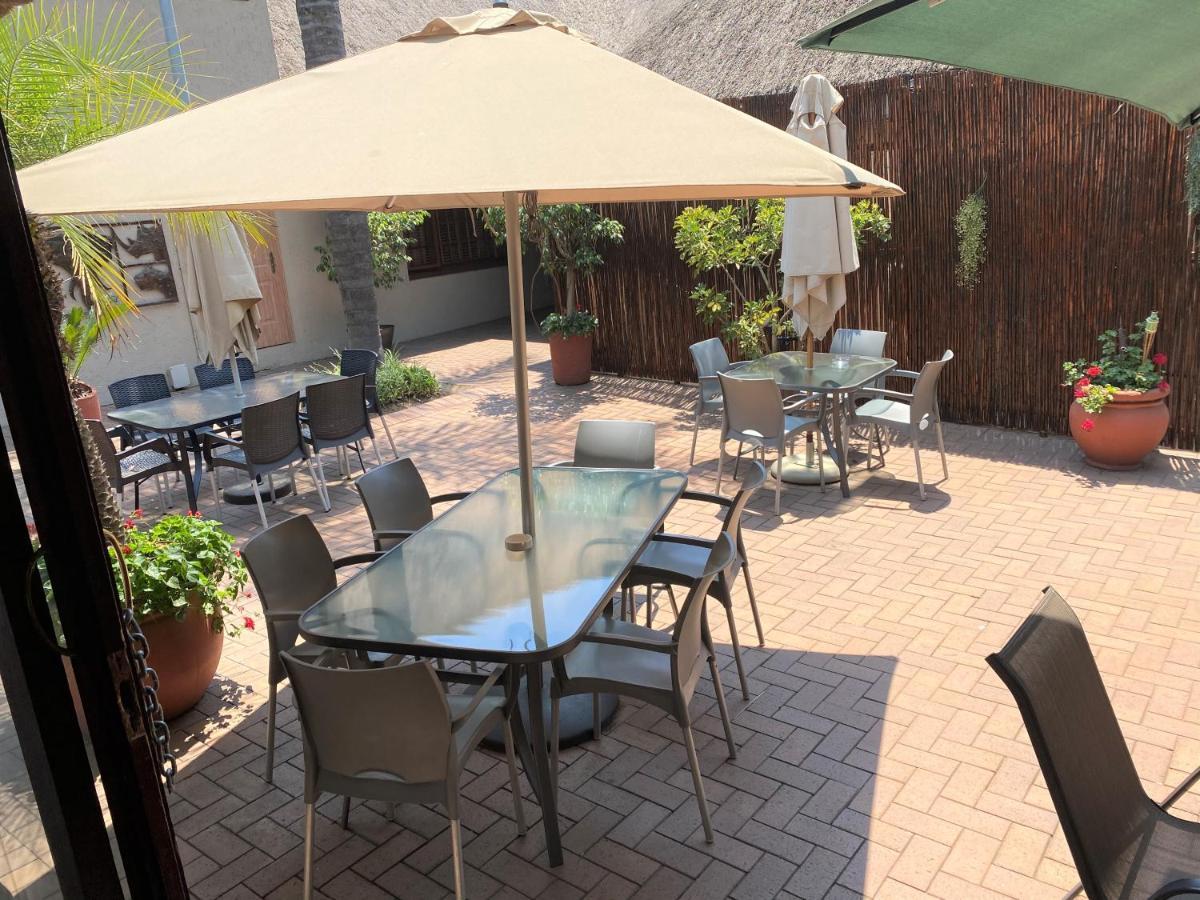 Safari Club Guest Lodge Or Tambo International Airport Kempton Park Exterior foto